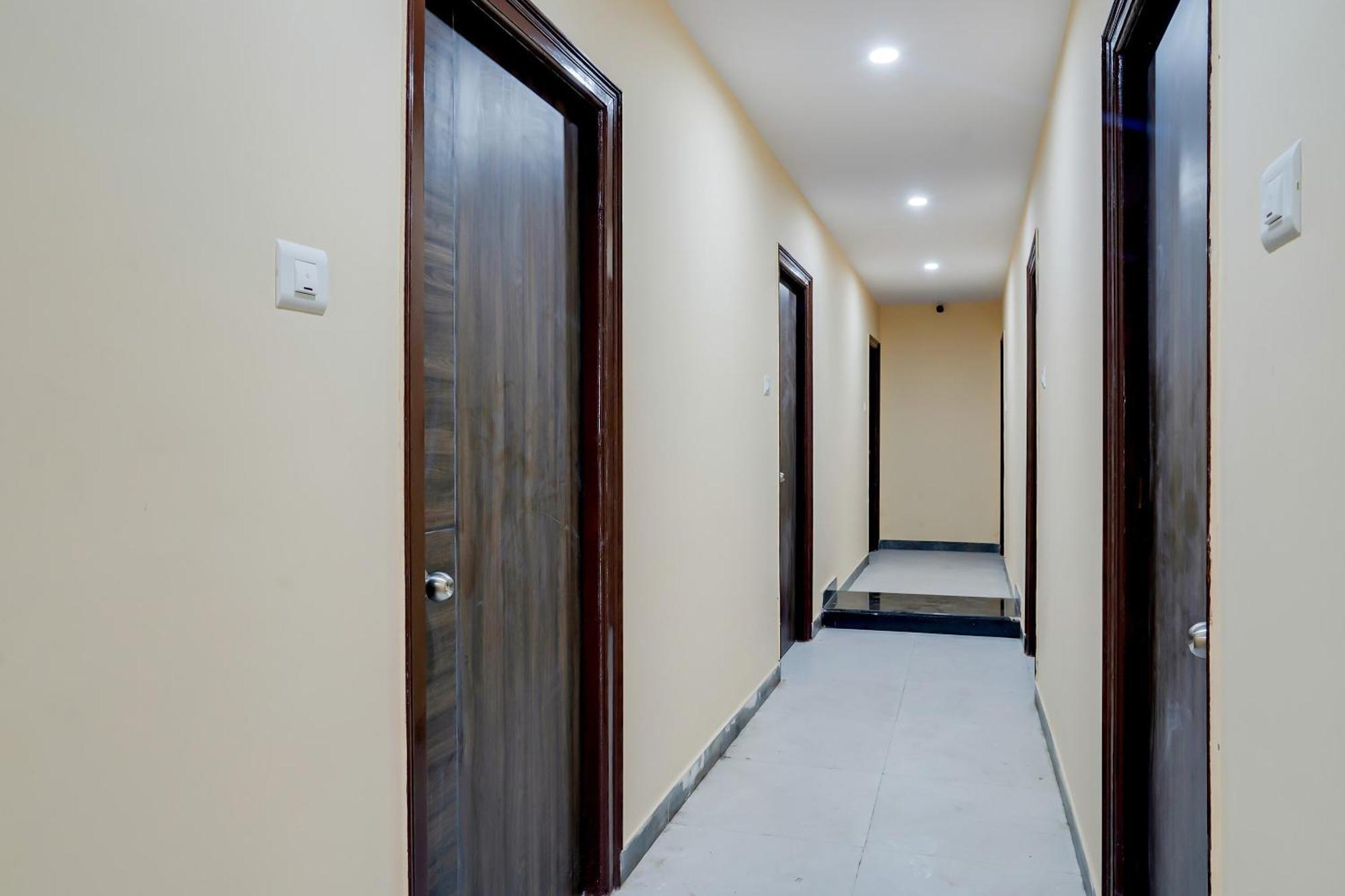 Hotel O Alekhya Residency Cafe Bahar Sururnagar Exterior photo