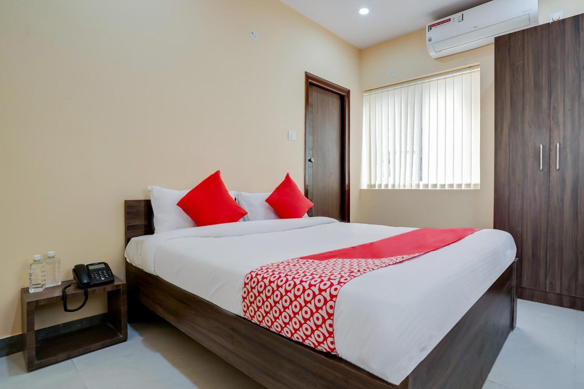 Hotel O Alekhya Residency Cafe Bahar Sururnagar Exterior photo