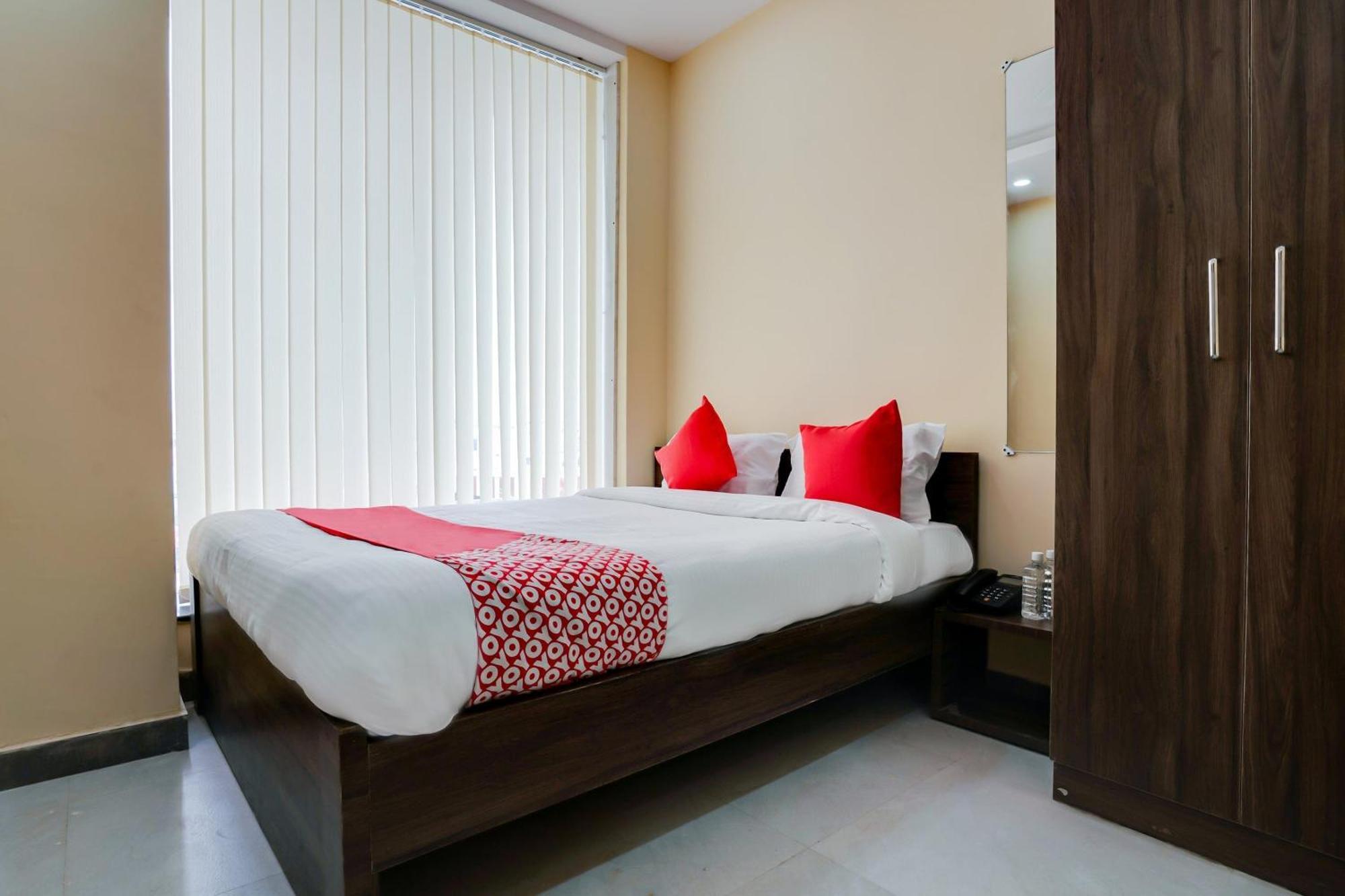 Hotel O Alekhya Residency Cafe Bahar Sururnagar Exterior photo